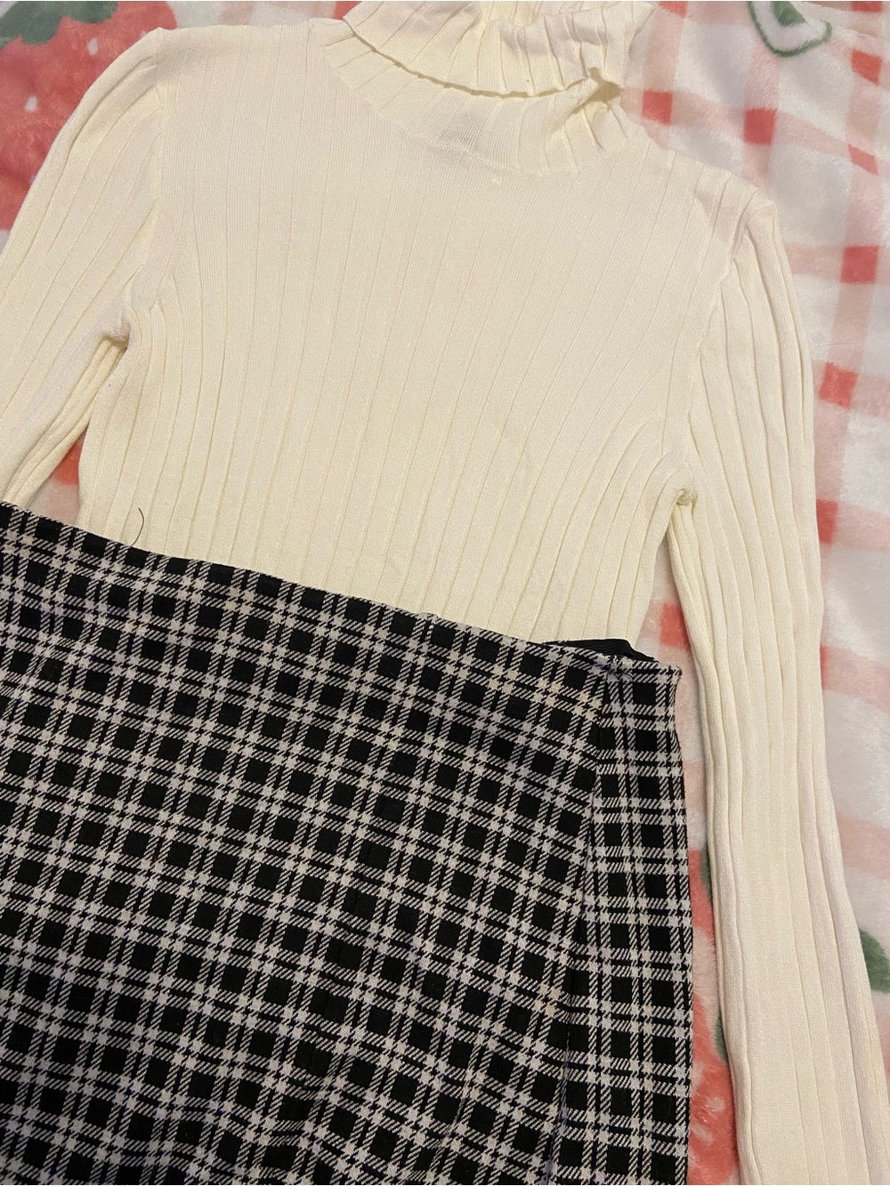 H&M Cream Ribbed Top with Black Plaid Midi Skirt